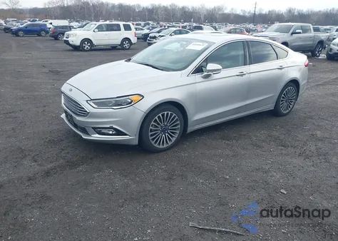2018 Ford Fusion Titanium z USA, uszkodzony, nr VIN 3FA6P0D93JR225552